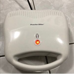 Waffle maker quick easy save $$ for breakfast Convenient